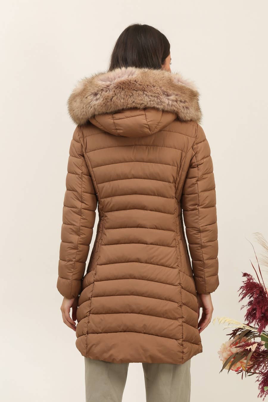 Attrait Paris - Wholesale Puffer Jacket - Women's - Long quilted down jacket with fur on hood12