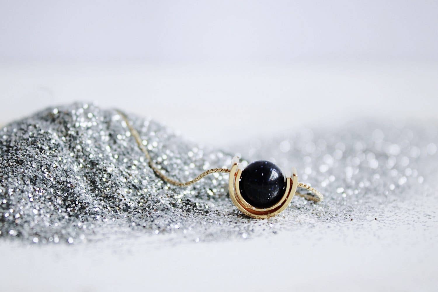 Fauna y Flora – wholesale Hänge-/berlockhalsband – Beyond-hänge4