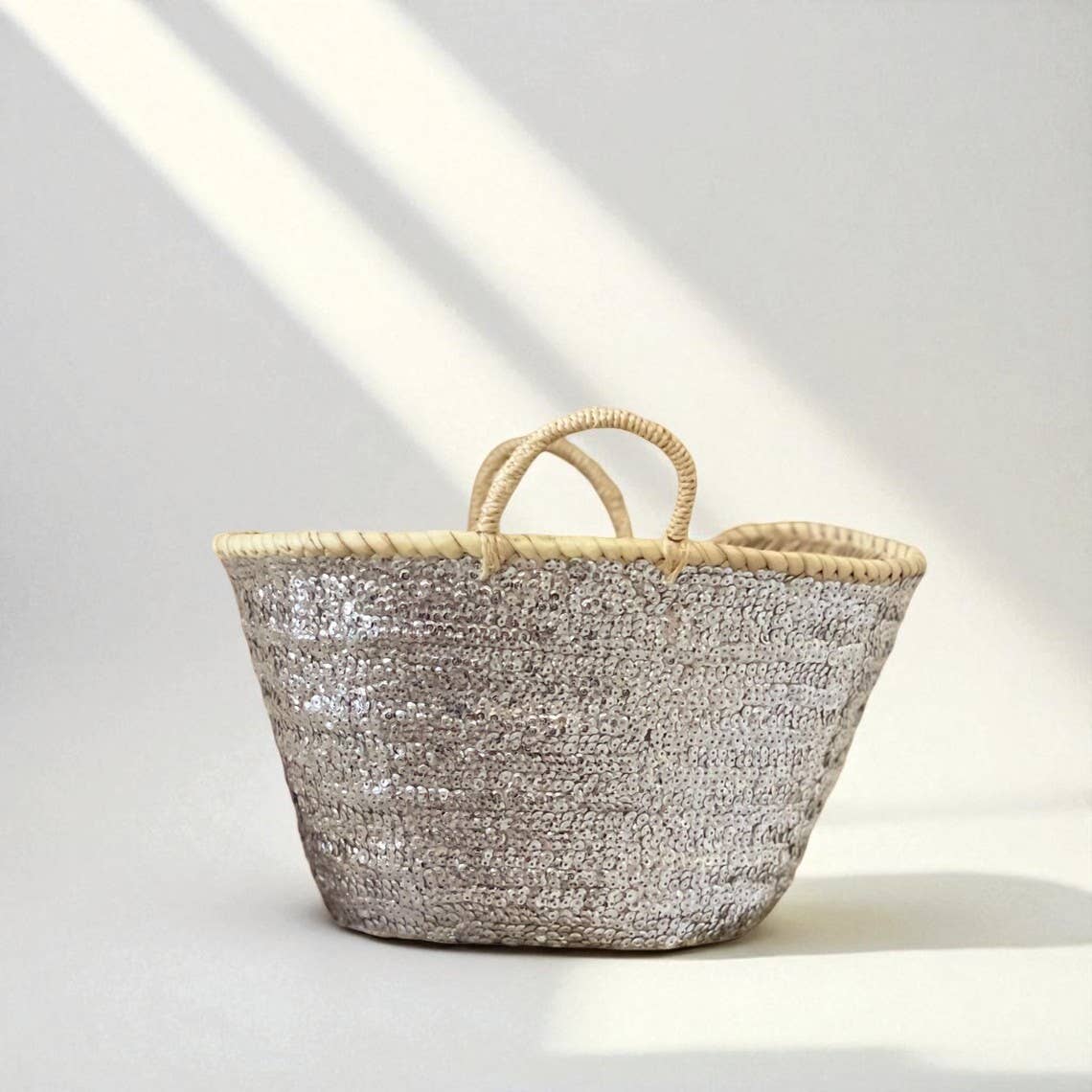 HandmadeBestSeller - Wholesale Beach Bag - Handcrafted Straw Basket with Sequins – Gold & Silver5