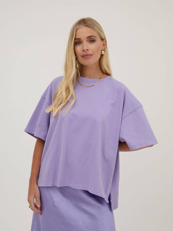 Sara Rode Premium Oversized T-Shirt voor wholesale door Fika