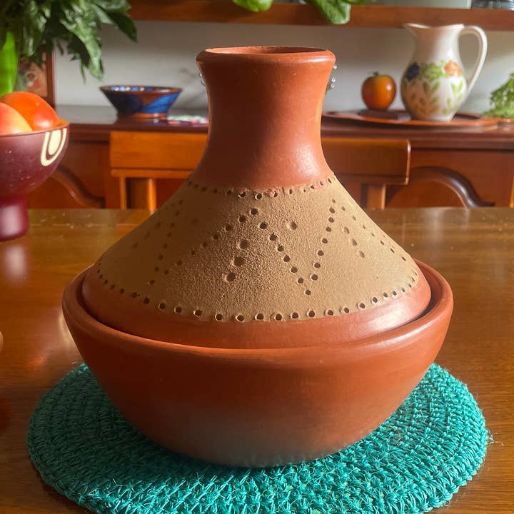 Authentic Origin Colombia - Wholesale Cooking Pot - La Chamba Cooking Tajine – Handmade Unglazed Clay Tagine0