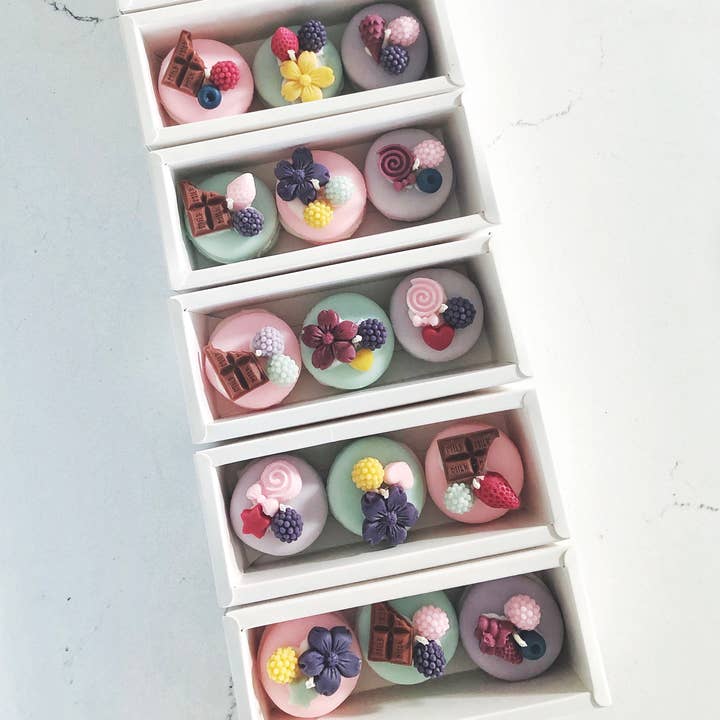 ZOETSTUDIO – wholesale Prydnadsljus – Trio dessertljus i form av macaroner i sojavax1