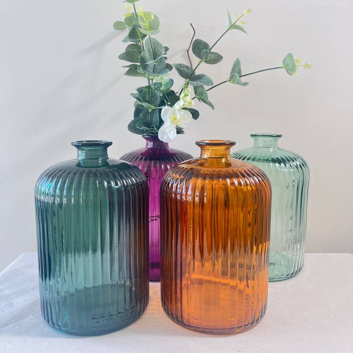 Jarapa - Wholesale Vase - Recycled Glass 23cm Apothecary Vase1