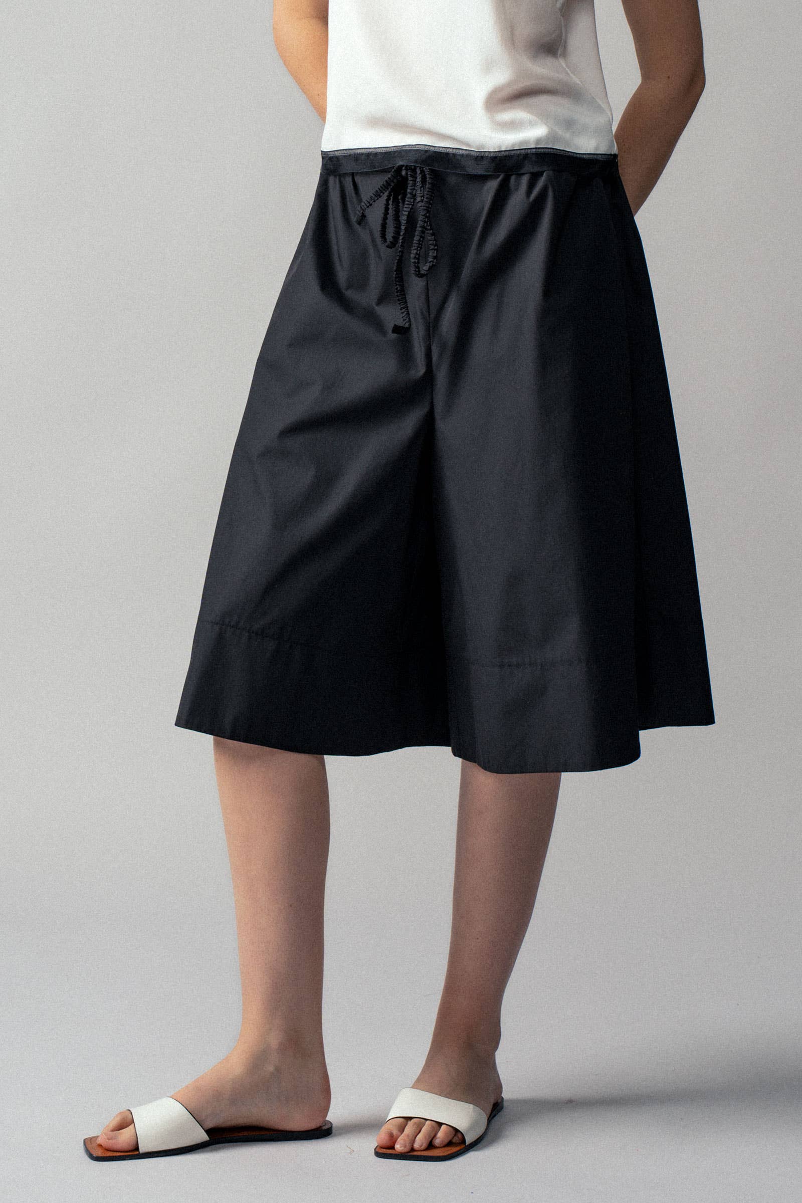 Urban Daizy - Wholesale Shorts - Women's - Lightweight Airflow Drawstring Shorts44