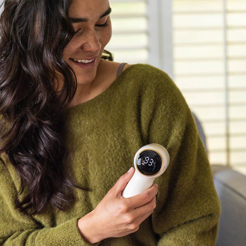 FashionIt - Wholesale Lint Roller - FabFresh Rechargeable Portable Lint Remover + Fabric Shaver7