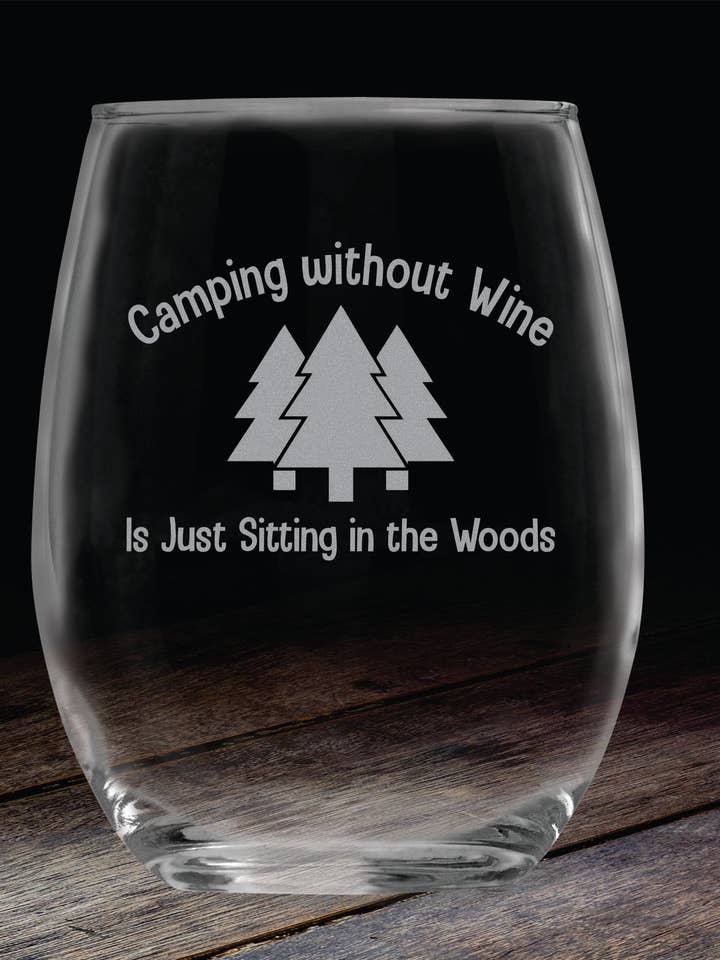 Campeggiare senza vino è solo stare seduti nei boschi per la vendita all'ingrosso da parte di Etchpress Yourself