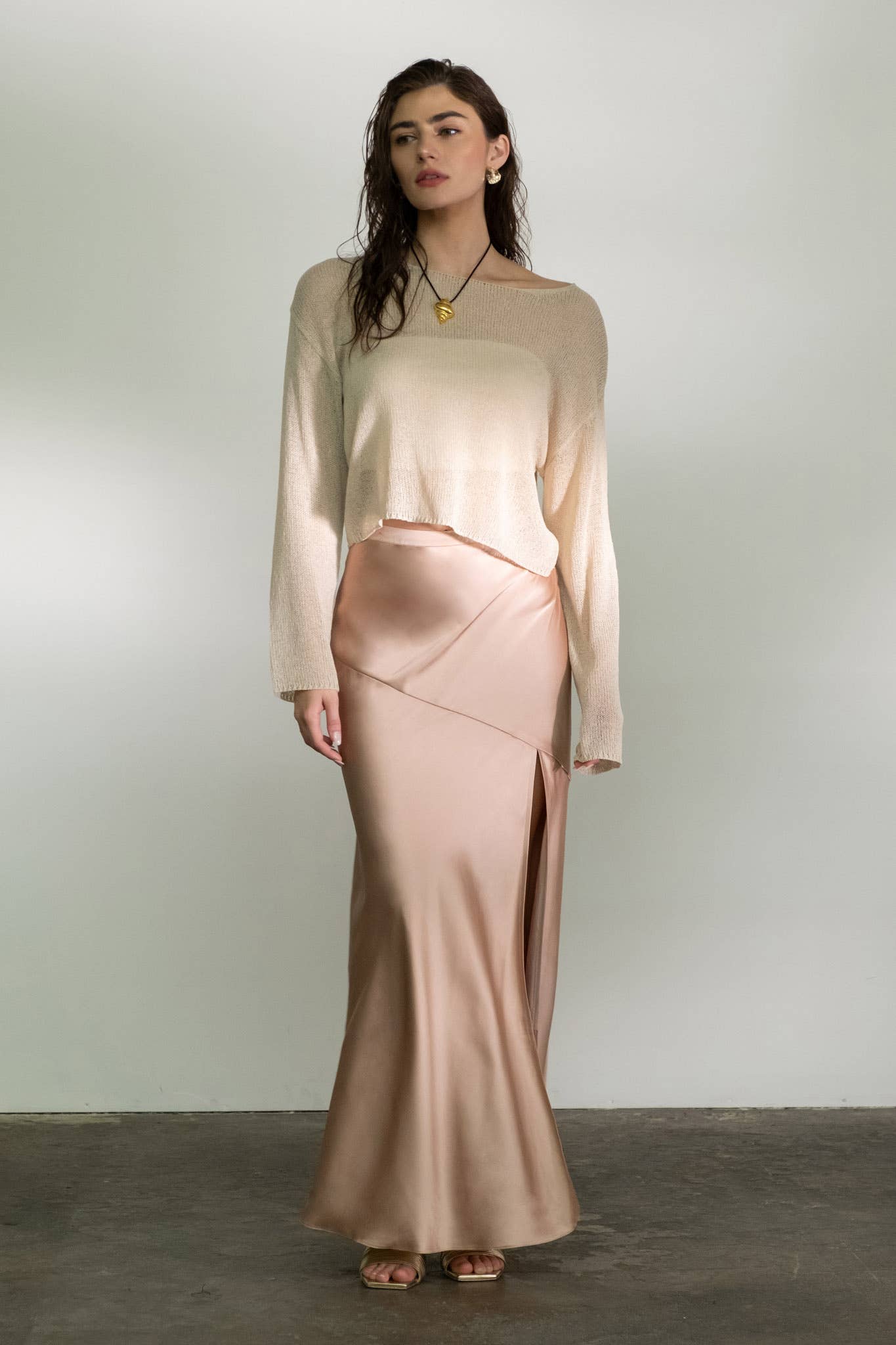 Blu Pepper - Vendita all'ingrosso Gonna - Donna - Gonna midi asimmetrica in raso con spacco laterale9