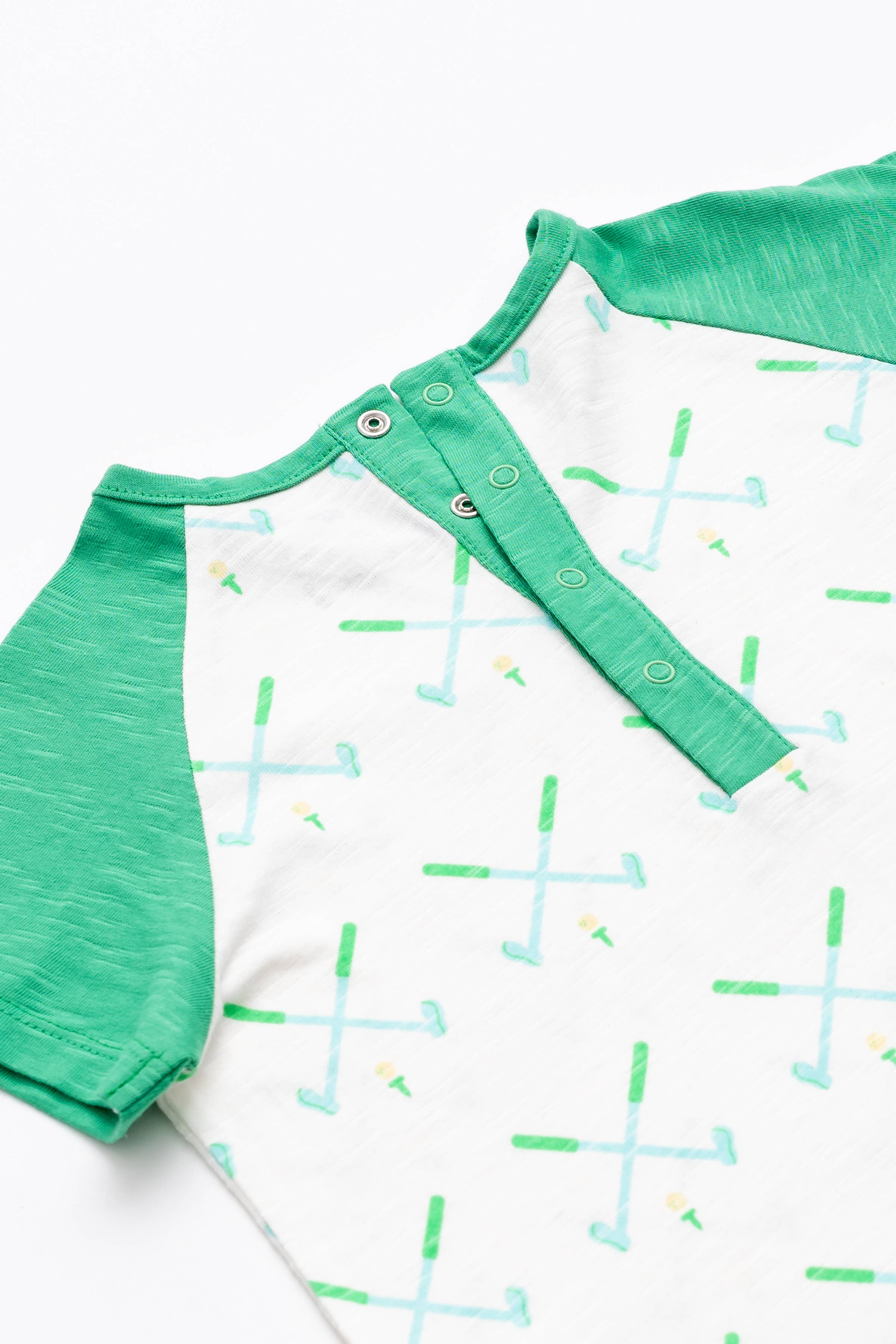 Monica + Andy – wholesale Byxdress - Baby – Baby Shorty Little Slugger Baby Romper_Golfdag2