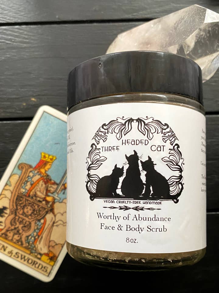 Gommage visage et corps Worthy of Abundance pour la vente par Three Headed Cat