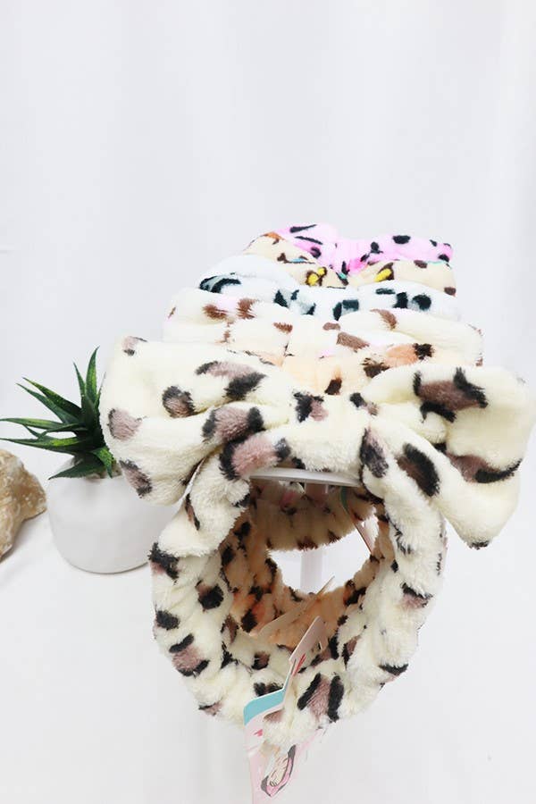 MIX COLOR Leopard Print Shower Headwrap for wholesale on Faire1