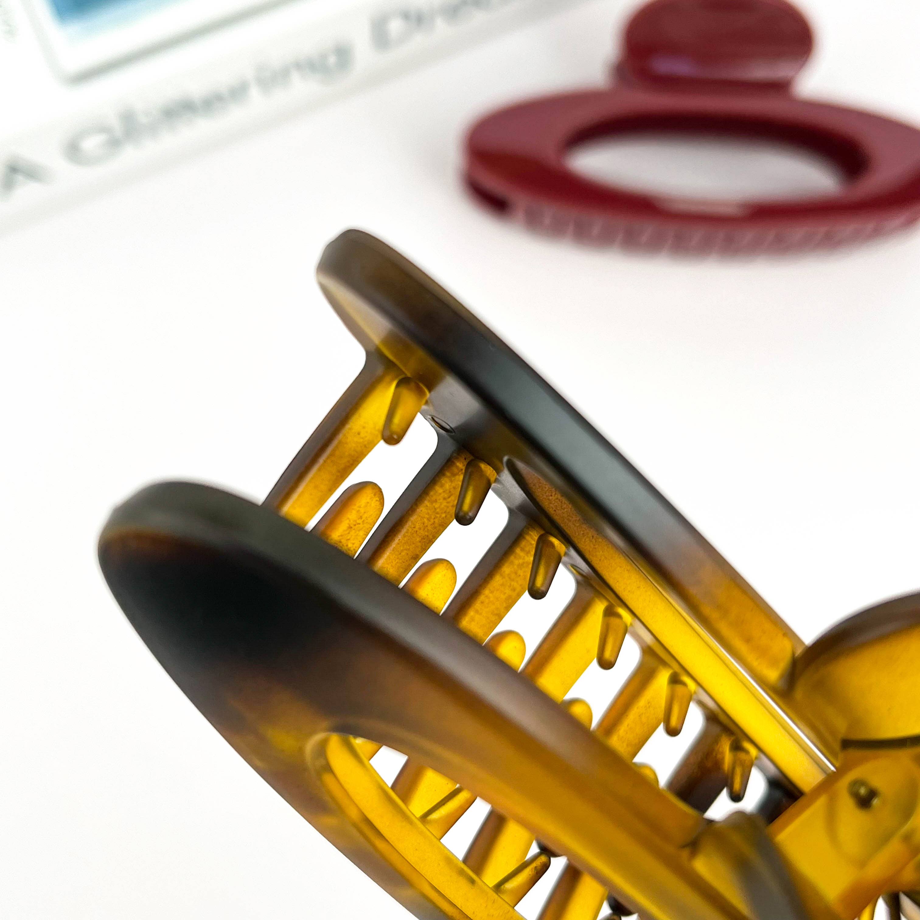 SoapElenGlen - Wholesale Hair Clip - Women's - Ring Hollow Claw Clip, Large Classic Hair Clip16