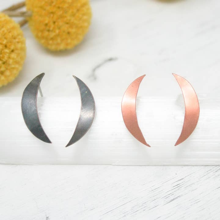 Brincos de Lua com Pino de Cobre, Joalharia Minimalista em Cobre por atacado de Rising Jewelry