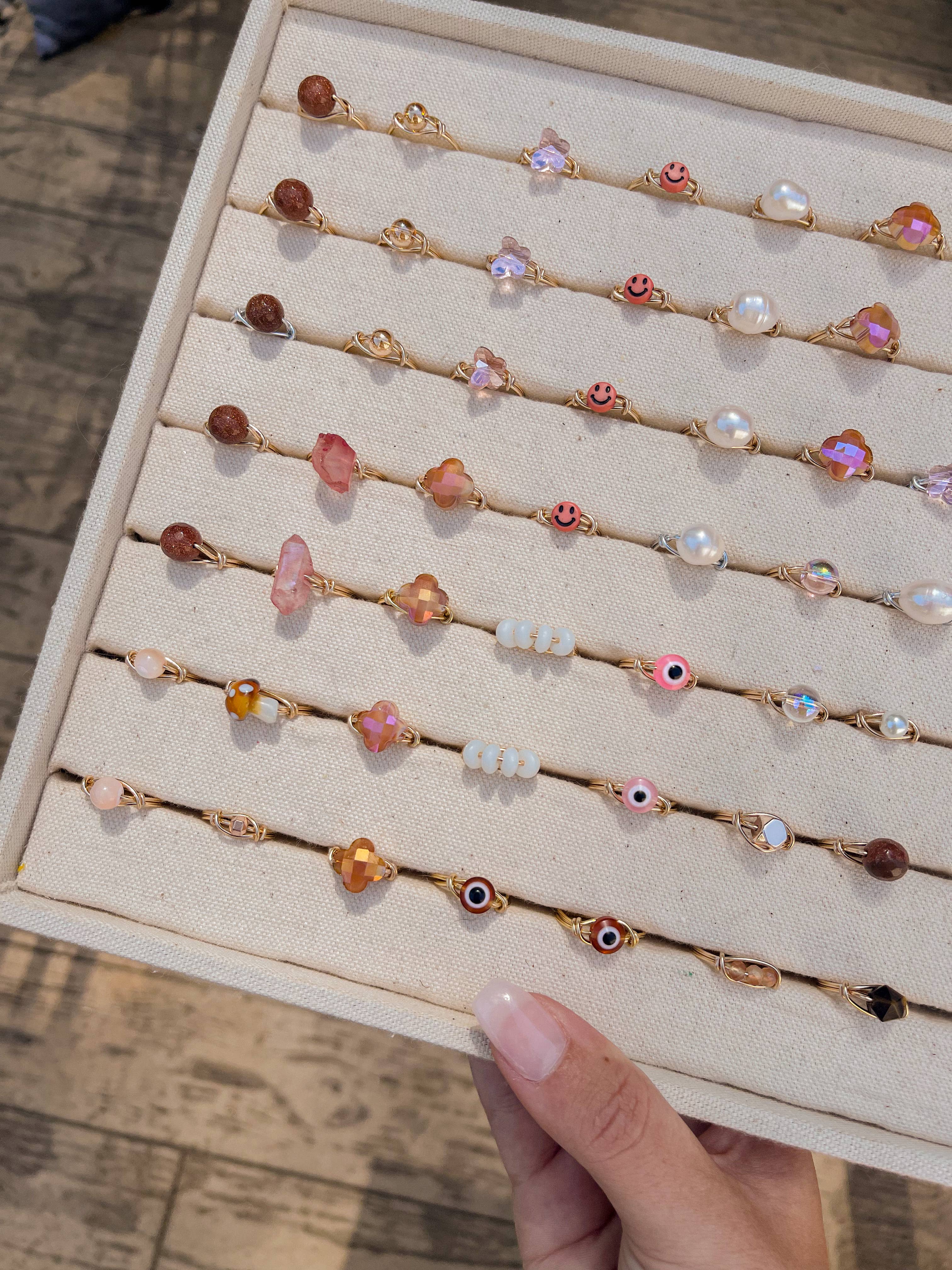 Bijoux Boutique LLC - Venta al por mayor Anillo de banda/apilable - Anillos de alambre surtidos: hechos a mano, aluminio, resistentes al agua3