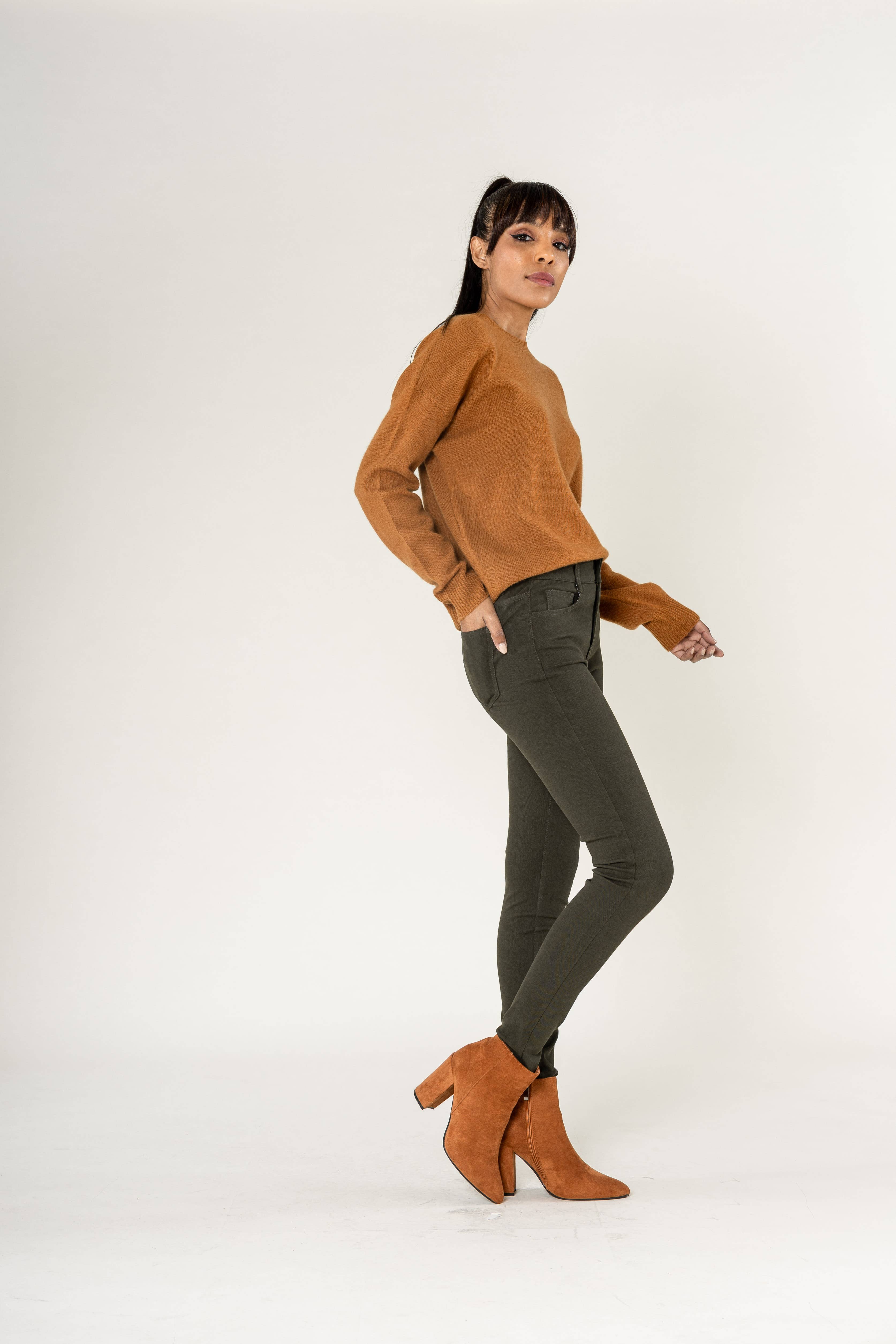 Nina Carter - Wholesale Fashion Leggings - Women's - Super stretch leggings with comfortable zip A0036