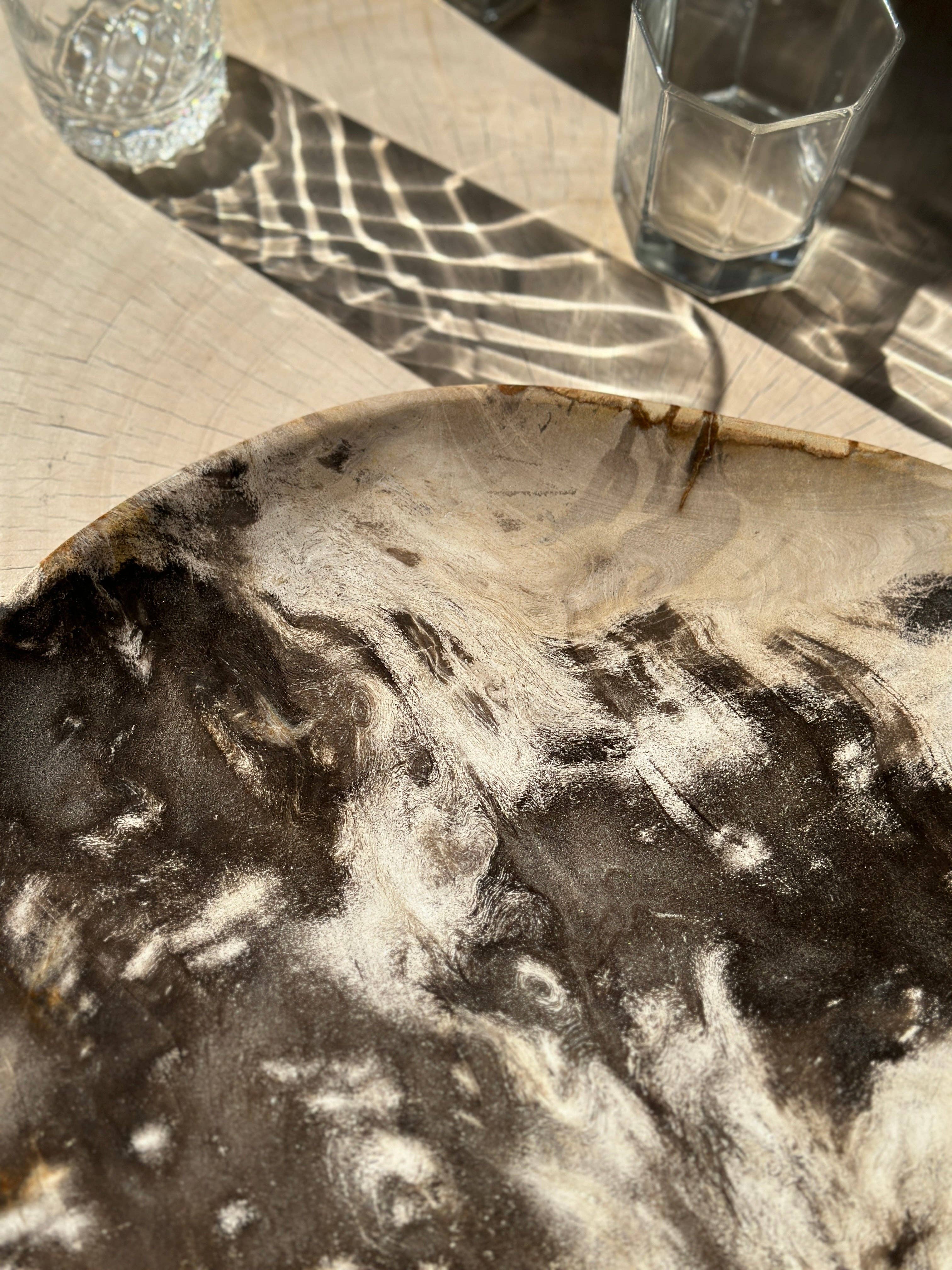 Office Objets - Vente Assiettes/plats/bols de décoration - Très grand vide poche ou plat en bois pétrifié8