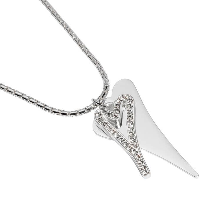 Collier en argent avec chaîne de 70 cm avec un cœur plein et creux pour la vente par Miss Dee