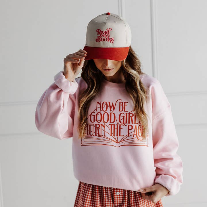 Casquette vintage brodée "Read More Books" pour la vente par The Babe Co.