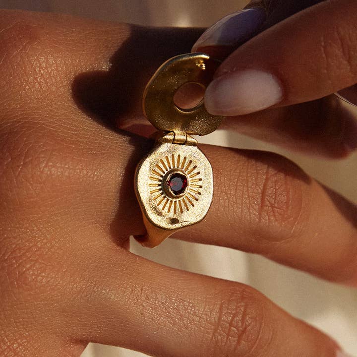 Agapée Jewelry - Wholesale Cocktail/Statement Ring - Héméra Red Ring | Jewelry Gold Gift Waterproof