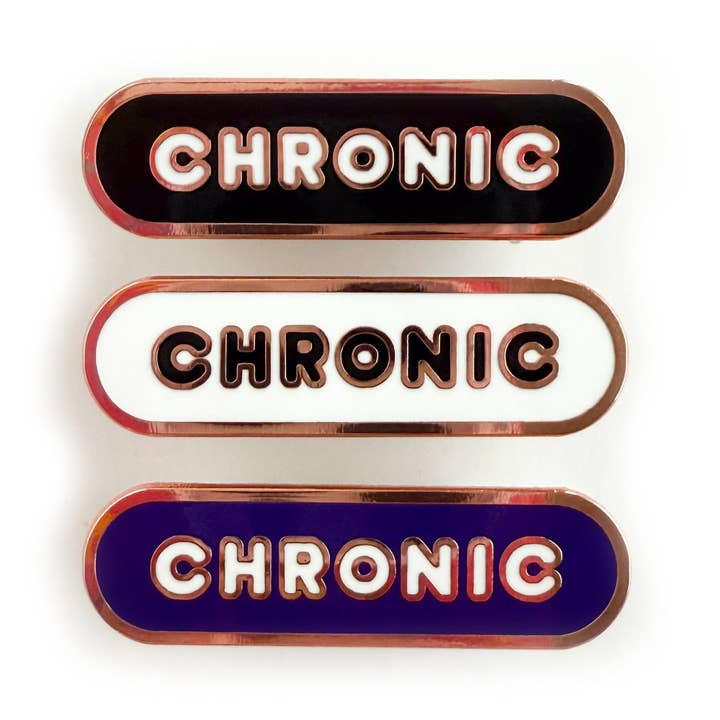 Spilla in smalto con placca di accessibilità cronica per la vendita all'ingrosso da parte di Kitty With A Cupcake