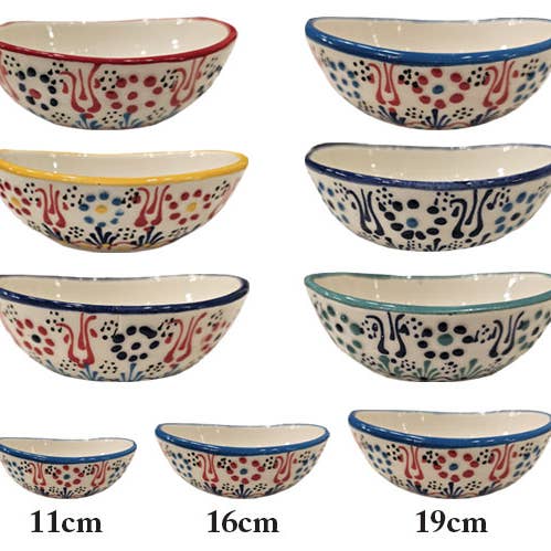 Bol en forme de galion égéen de forme oblongue - 11 cm pour la vente par Access by Mediterranean Concepts