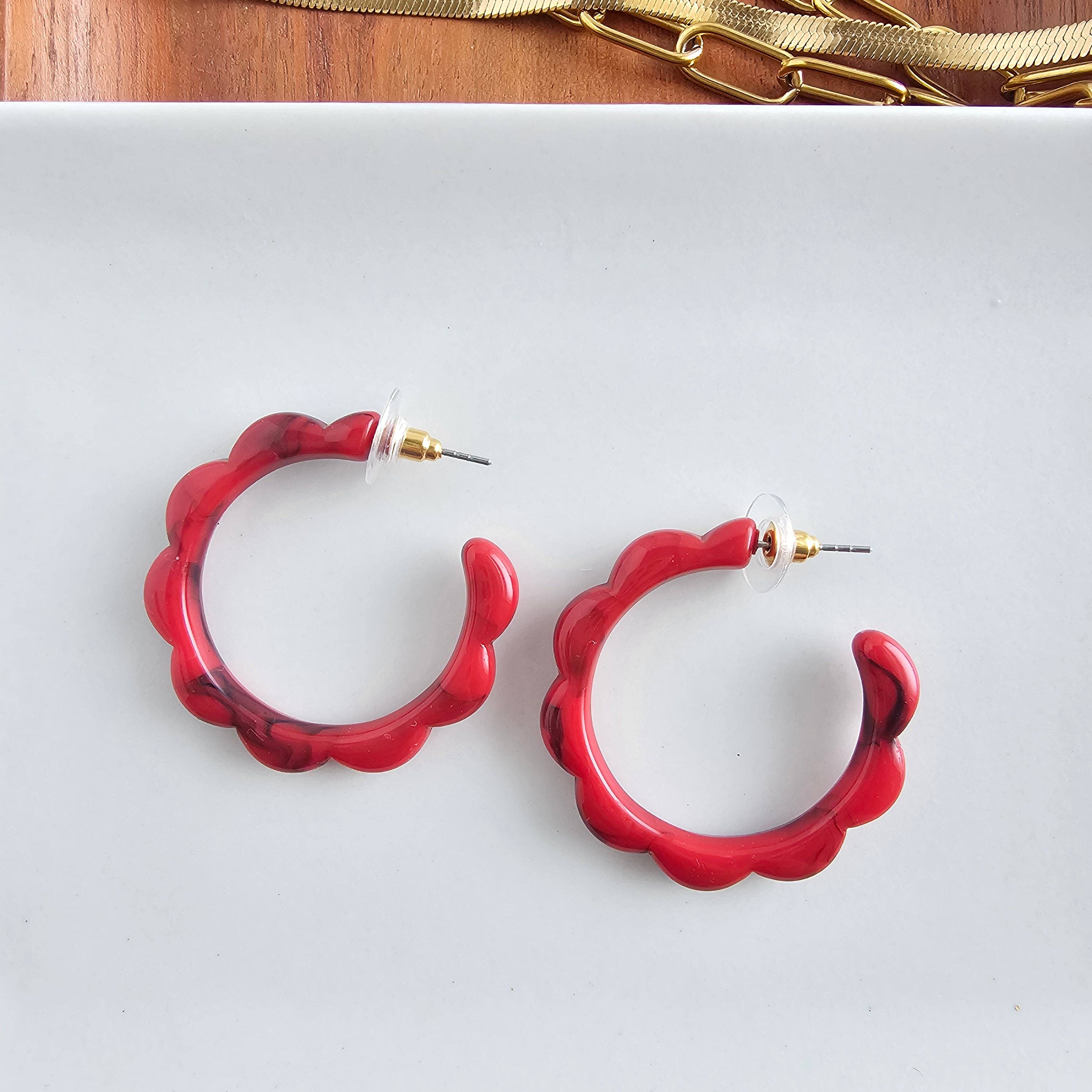 Spiffy & Splendid - Vendita all'ingrosso Orecchini a cerchio - Scarlett Hoops - Rosso Cremisi // Gioielli, Orecchini, Autunno7