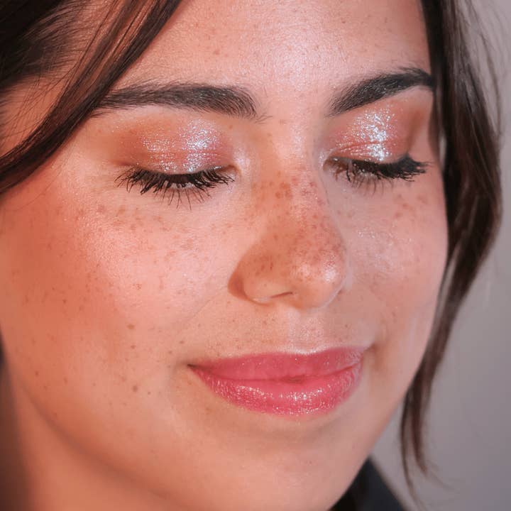 i.am.klean - Wholesale Makeup Highlighter - Collectible9