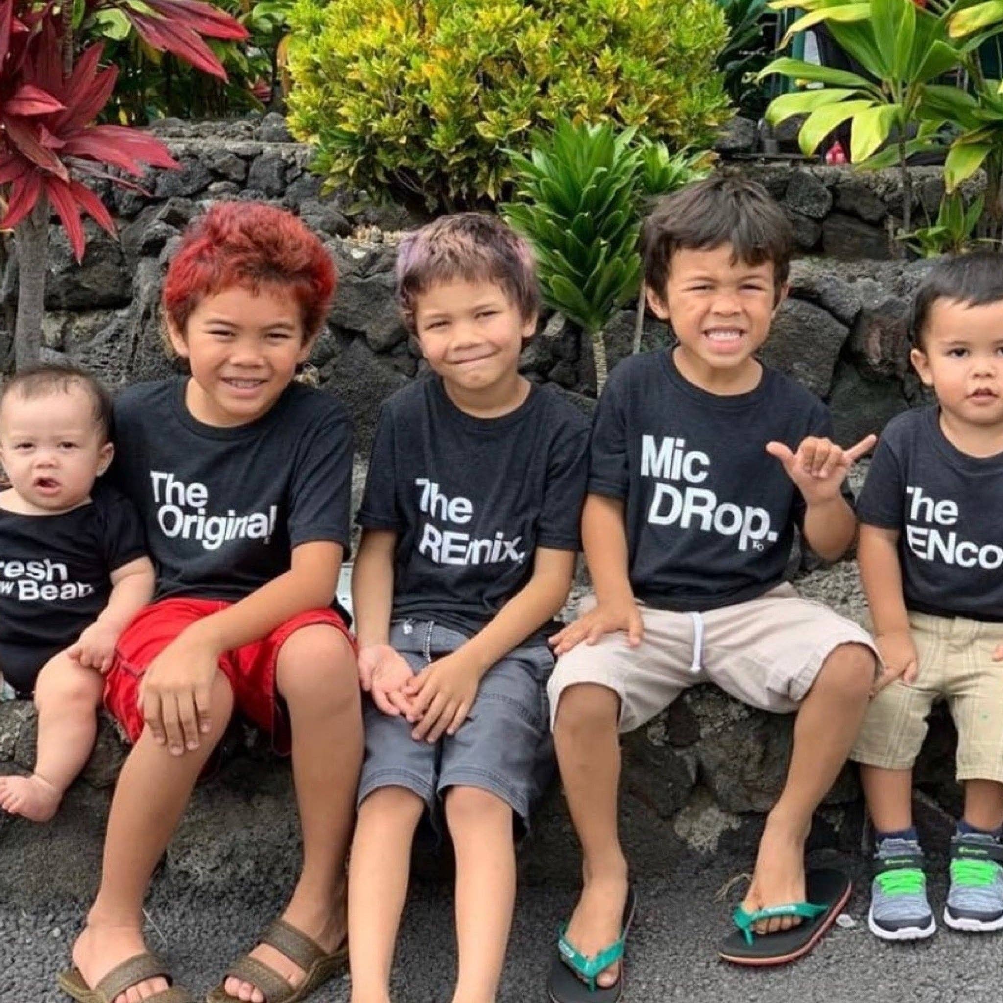 KaAn's Designs - Wholesale T-shirt met print - Uniseks - The Original The Remix The Encore® Family Matching Shirts - Zwart7