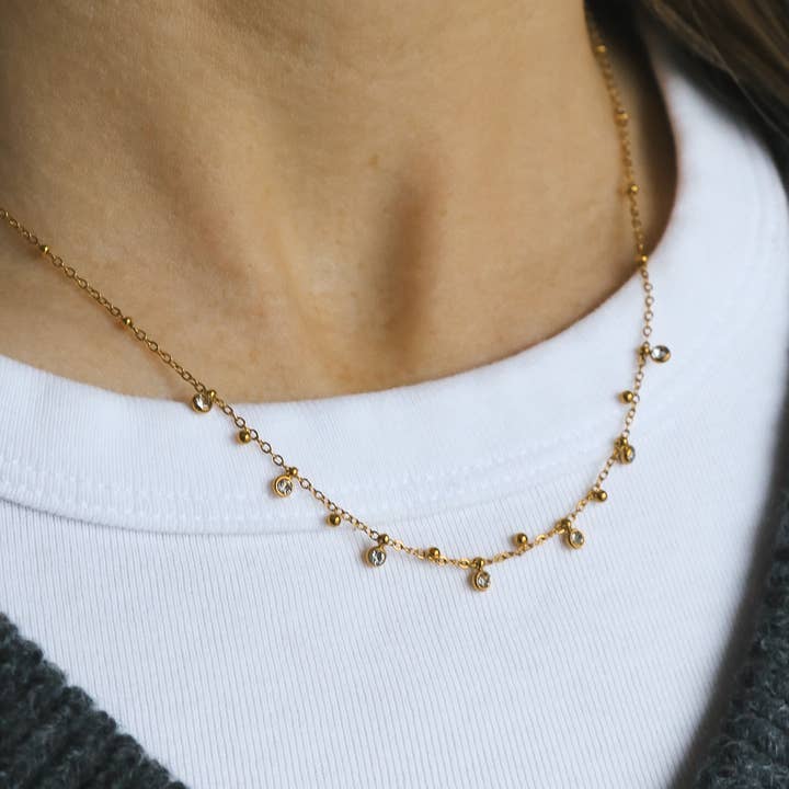 Collier chaîne délicat Lumio avec zircons pour la vente par Horace Jewelry