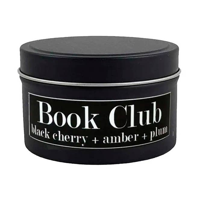 *Nieuwe Geur* Boekenclub 4oz Kaars Zwarte Kers + Amber + Pruim voor wholesale door Fly Paper Products