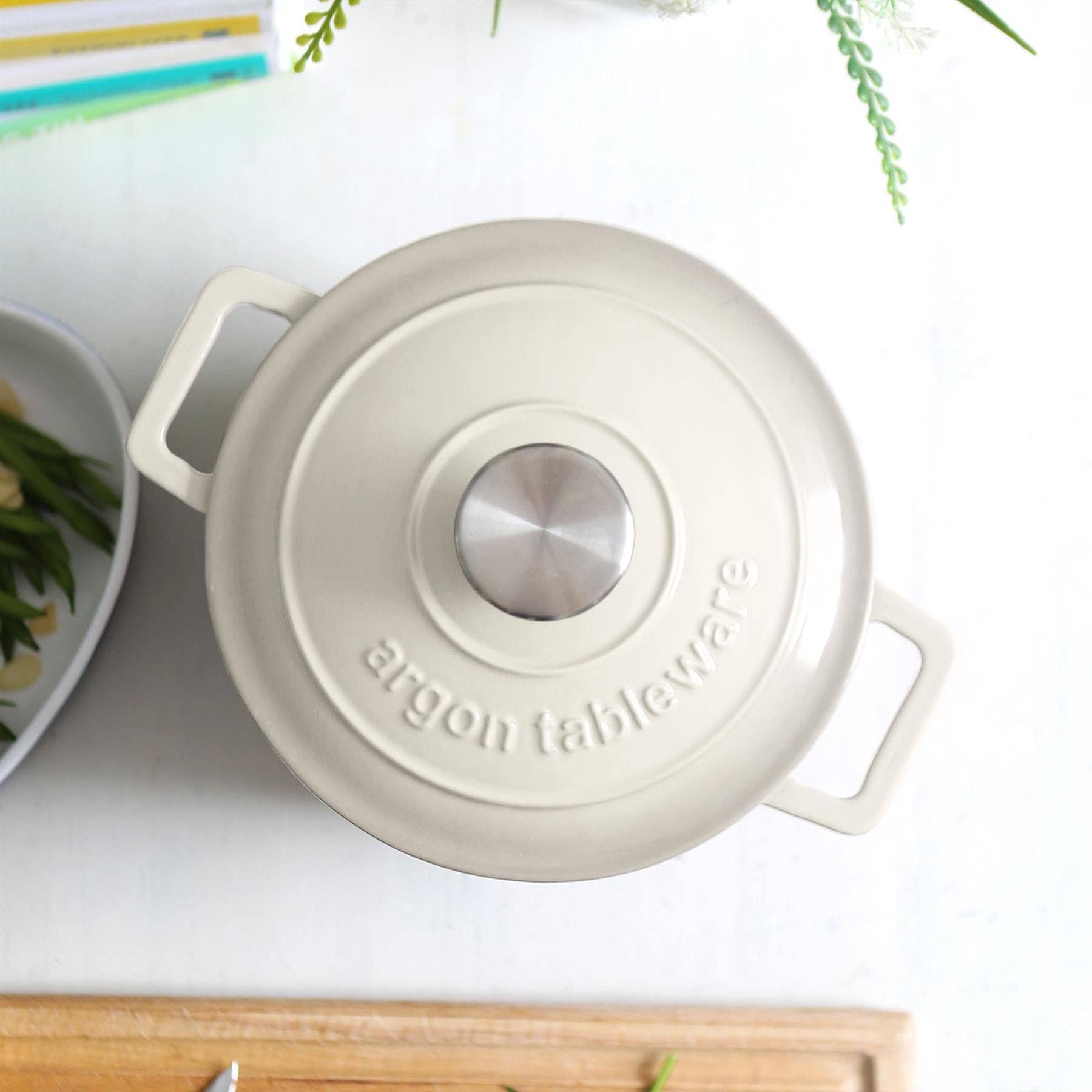 Rinkit Ltd - Vente Marmites - Cocotte Ronde en Fonte - 2,8L15