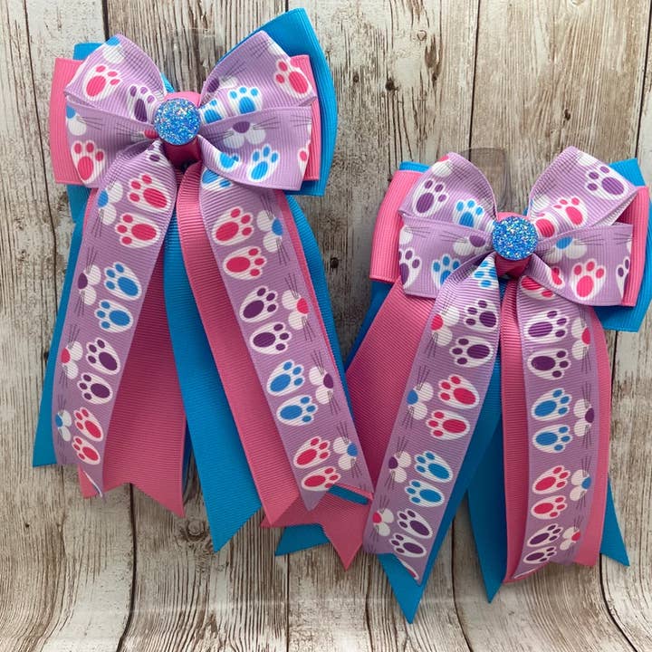 Horse Show Buer - Påske - Bunnyfødder på lyserød og blå for engroshandel hos Benny Bows