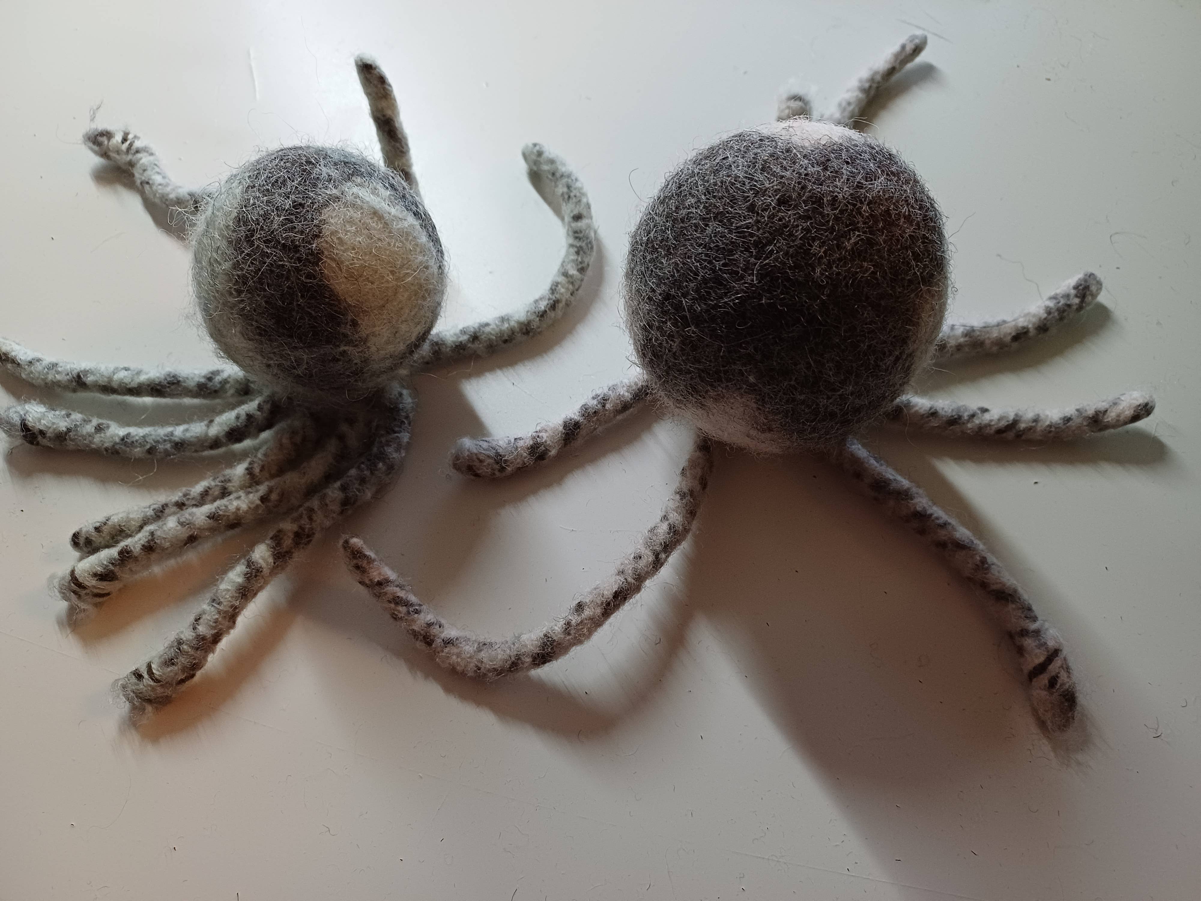 herzundhund - Wholesale Pet Toy - Dog - Octopus Made of Organic Wool Felt9