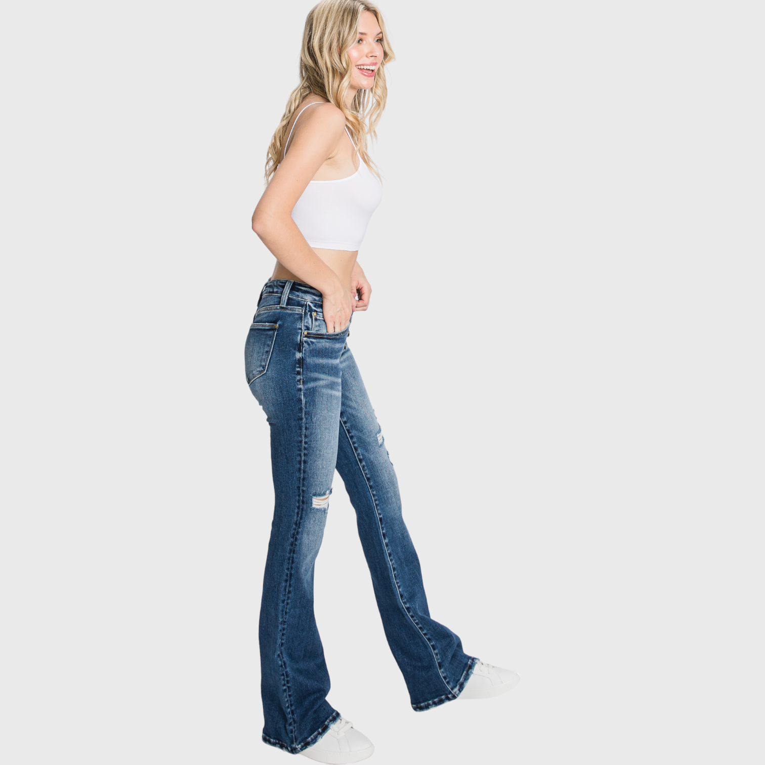 Petra153 - Vendita all'ingrosso Jeans - Donna - P283LF-DK SVASATO ELASTICIZZATO A VITA BASSA CON BOTTONI3
