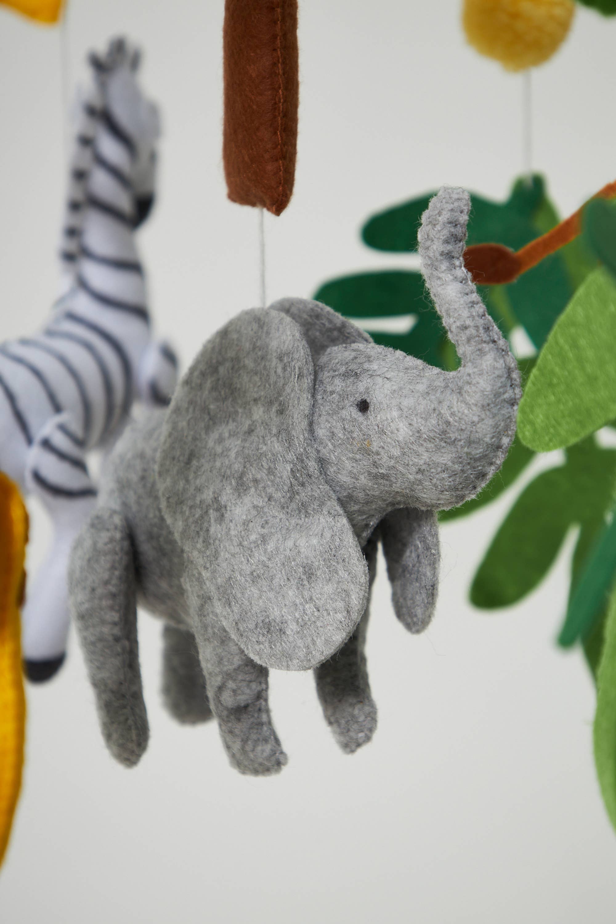 Wholesale Safari Theme Montessori Baby Mobile with Hanger Music