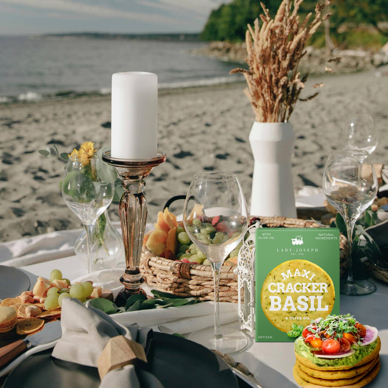 Lady Joseph – wholesale Crackers – Maxi Cracker with Basil and Olive Oil, basil cracker5