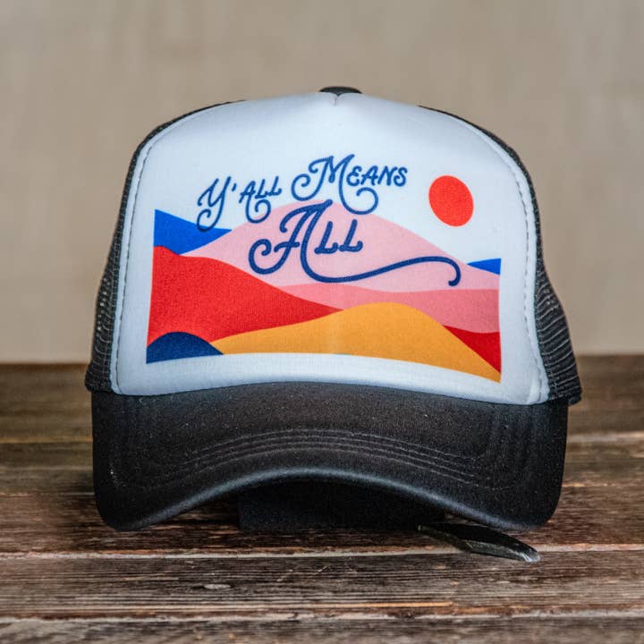 Casquette de camionneur | Imprimée à la main | Y'all Means All | Casquette noire pour la vente par In Blue Handmade