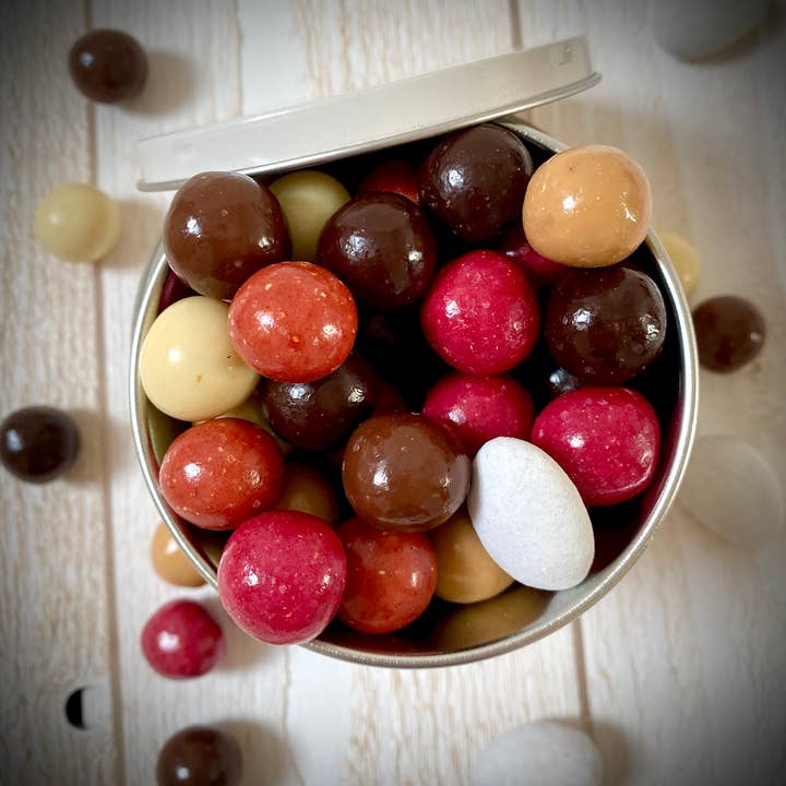 Cocoripop - Wholesale Chocolate Covered Sweets - Small Metal Bucket "Chocolate Treasures" (Easter)4