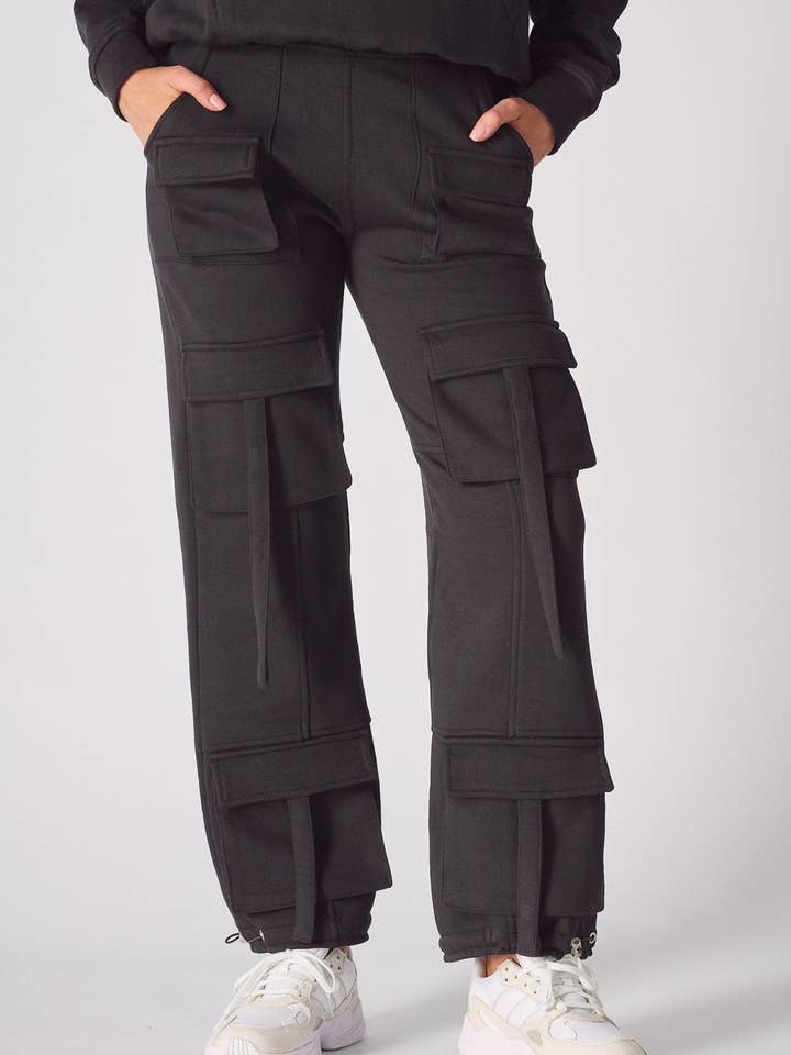 Cora raka cargobyxor - Svart för wholesale av JMOJO UK Limited