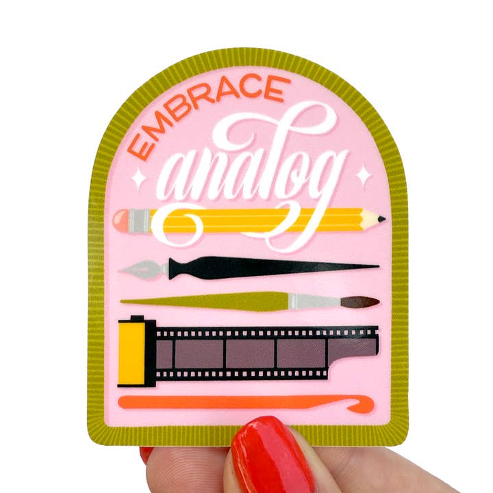 Adoptez l'analogique - Autocollant créatif en lettrage à la main pour artistes pour la vente par hey, alissandra