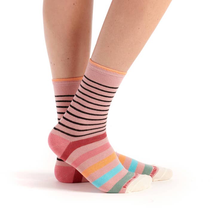 Corta Smeralda Women's Red Ribbon Socks for wholesale by Ruban Rouge