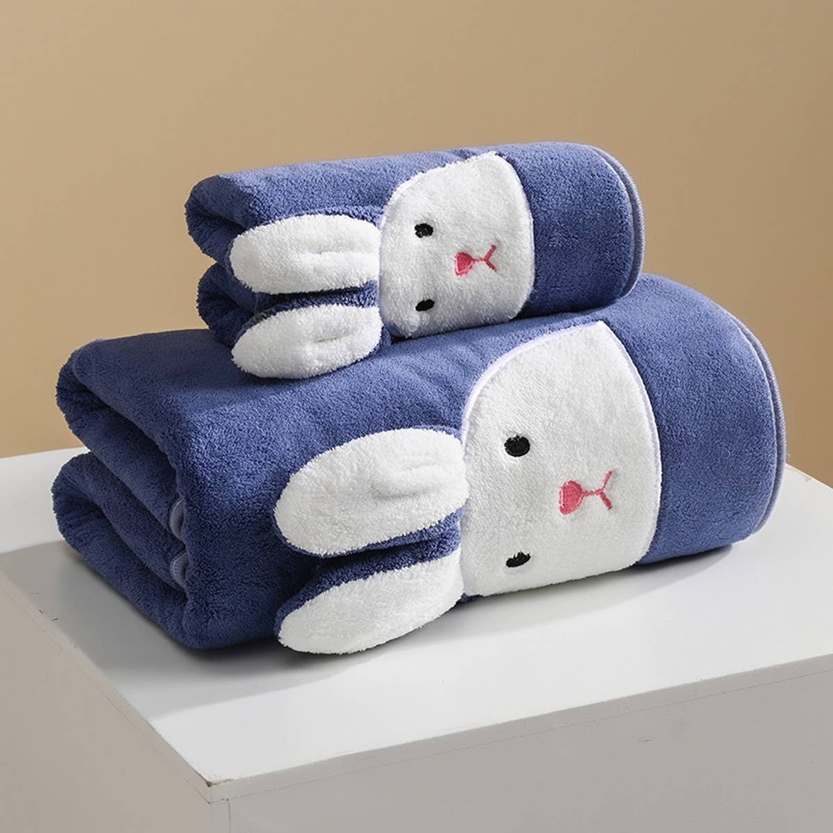 ACCITY - Wholesale Bath Towel - EMBROIDERED RABBIT CORAL FLEECE TOWEL_CWMM23241