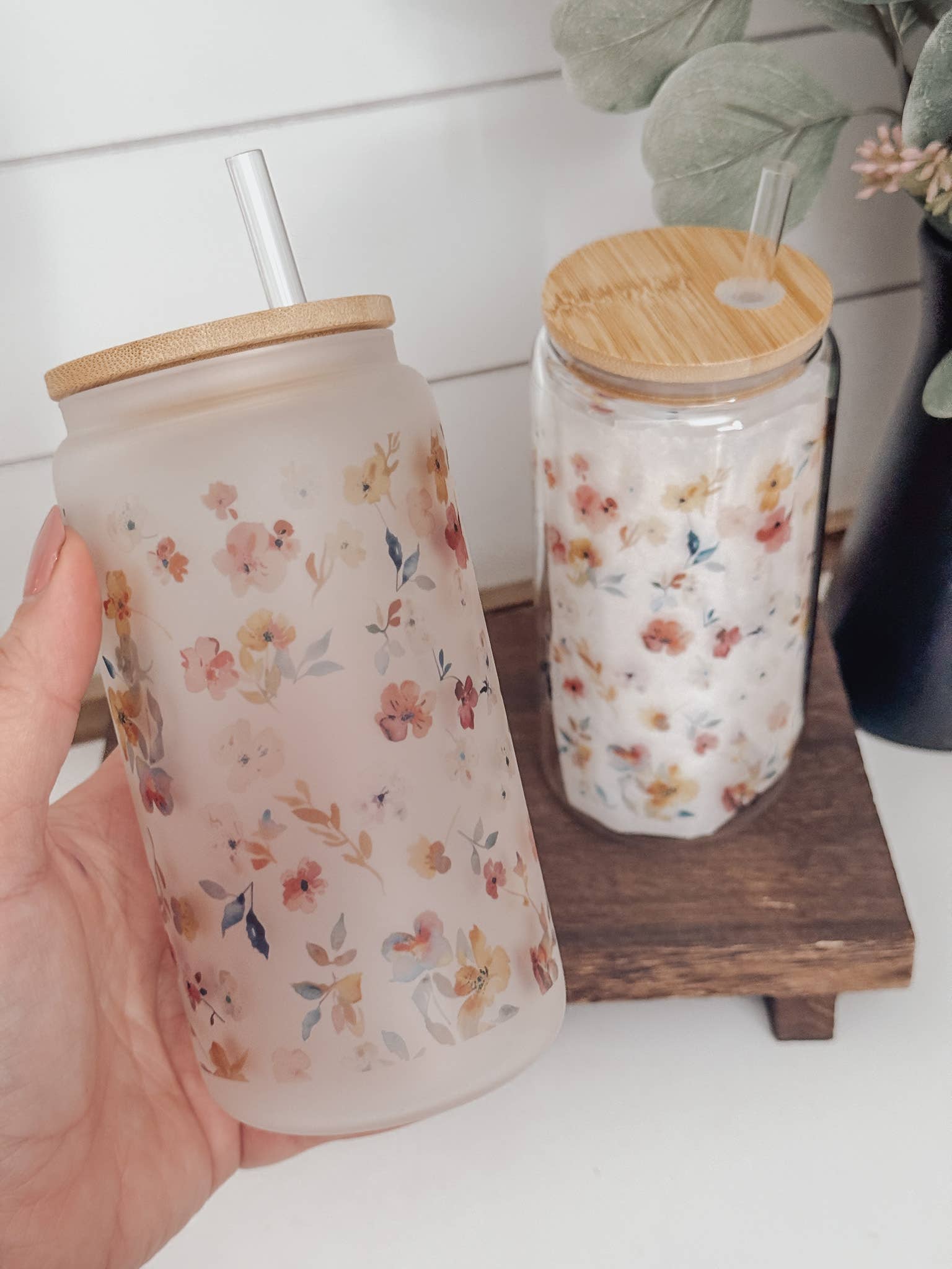 Emma K Designs - Wholesale Drinking Glass/Cup - Fall Blooms 16oz Glass Cup with Bamboo Lid5