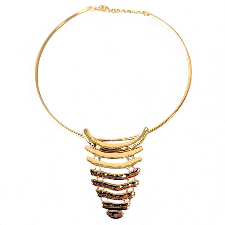 Gouden roestvrijstalen geometrische kraagketting | Statement voor wholesale door Bijoux Envie Statement Jewelry