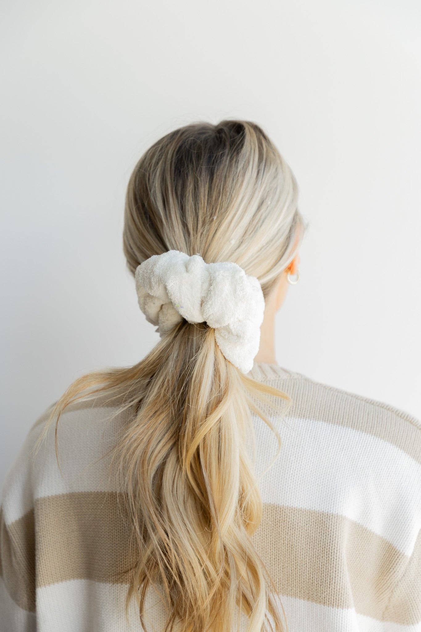 KAXI - Wholesale Scrunchie - Women's - OVERSIZED TOWEL SCRUNCHIES ( 18 COLORS )0