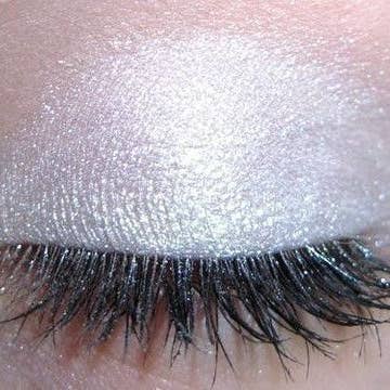 Orglamix – wholesale Eyeshadow – Marshmallow Eyeshadow | Satin White with Dual Matte Shimmer7