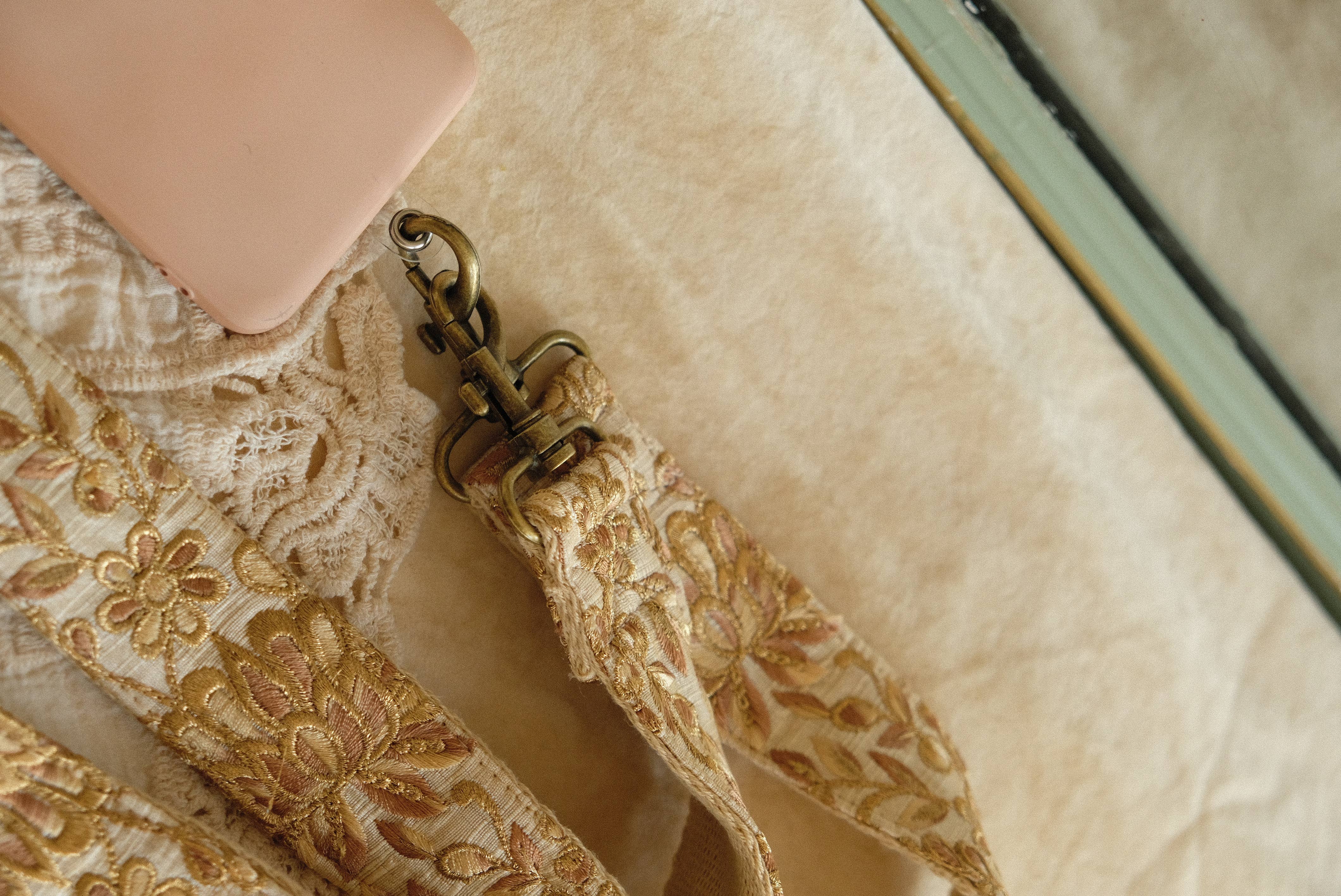 La N'atelier - Wholesale Charging Dock - Universal Mobile Patch Phonecord Lanyard8