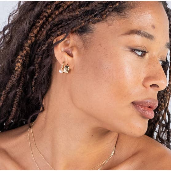 BOWERBIRD JEWELS - Wholesale Huggie earrings - Hammered Finish Square Huggie Hoop Earrings 1