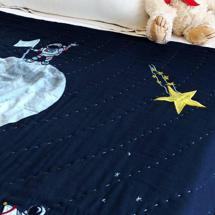 Amore Beauté - Venta al por mayor Edredones acolchados - Niños y bebés - Colcha espacial, colcha de astronauta, ropa de cama para niños pequeños con funda1