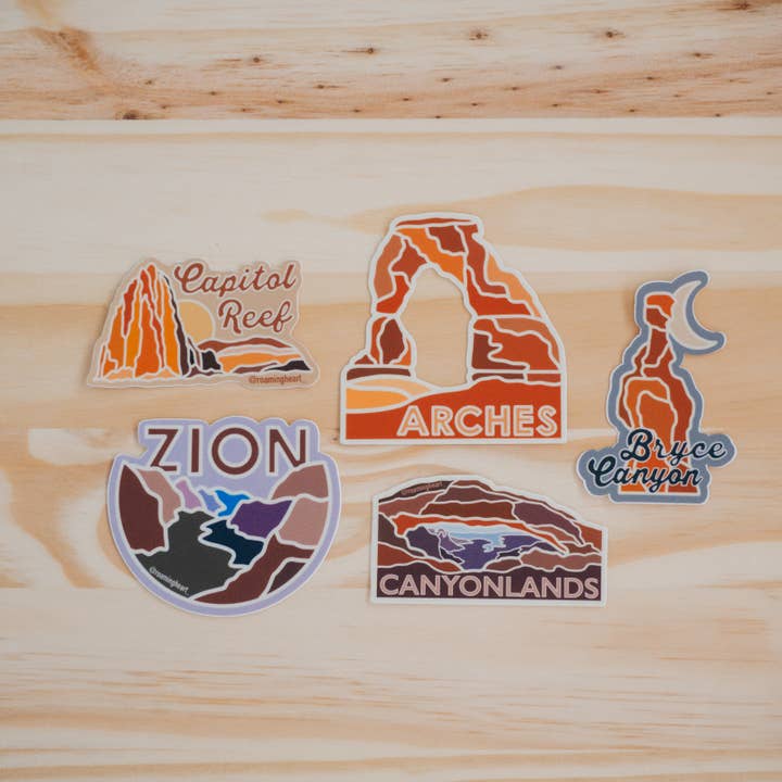 Roaming Heart - Wholesale Sticker - Canyonlands Mesa Arch | Sticker1