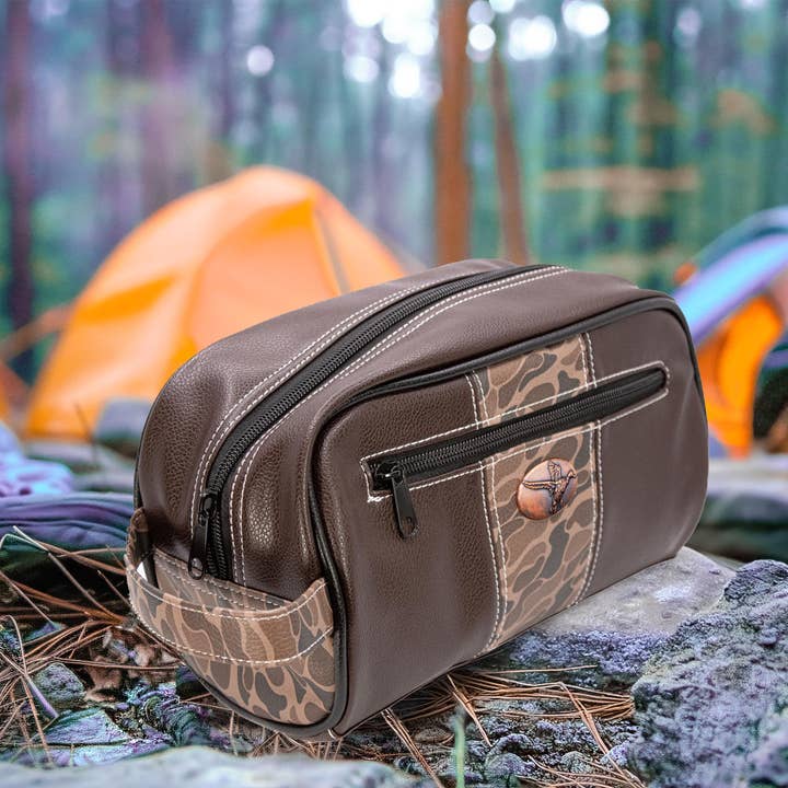 Zep-Pro - Wholesale Toiletry Bag - Men's - Mallard Brown Pebble Old School Camo Men's Toiletry Dopp Bag.4